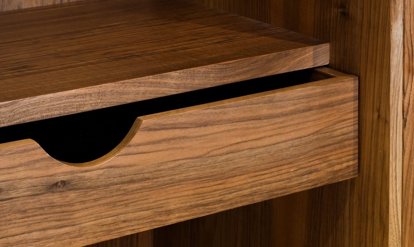 3MChester_gate_cabinet Chester Gate Cabinet