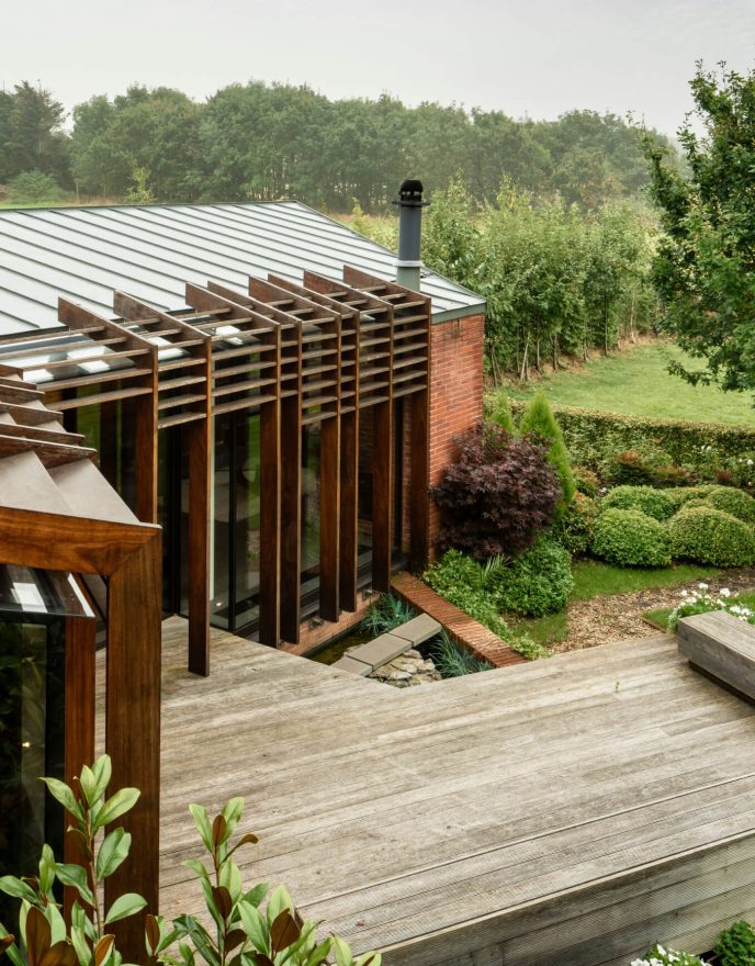 3RTheGardenHouse_window_door