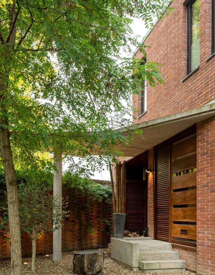 5RTheGardenHouse_window_door