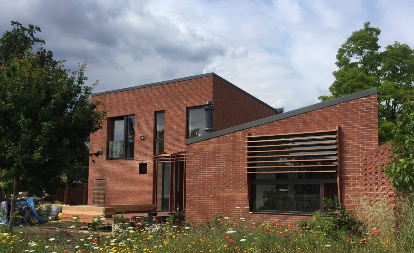 6MTheGardenHouse_long